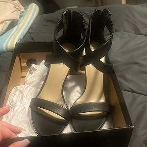 Kenneth Cole heels